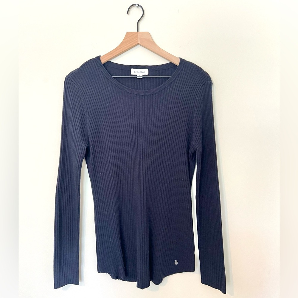 Calvin Klein Ribbed Sweater with Charm Navy Blue Size Medium